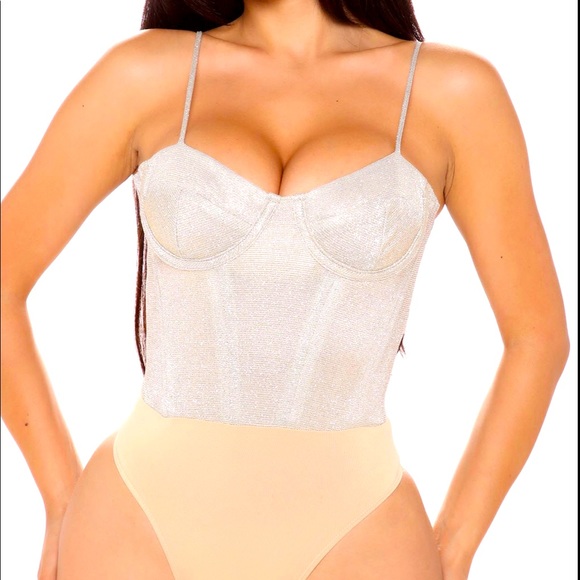 White - Picture 3 of 3